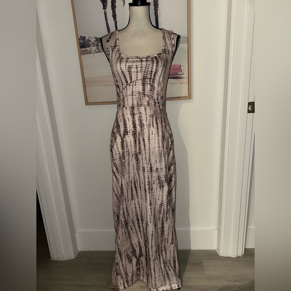 Backless Patterned Maxi Dress